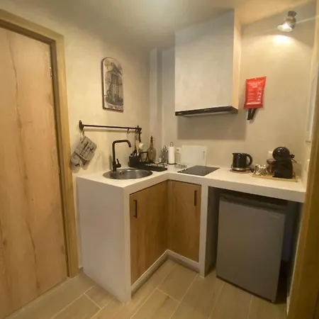 דירות Aristi Boutique Stonehouse With Attic מראה חיצוני תמונה
