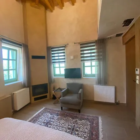דירות Aristi Boutique Stonehouse With Attic מראה חיצוני תמונה