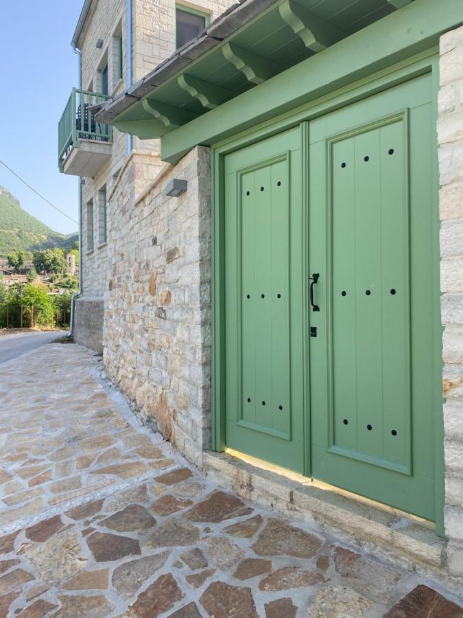 Boutique Stonehouse With Attic Aristi