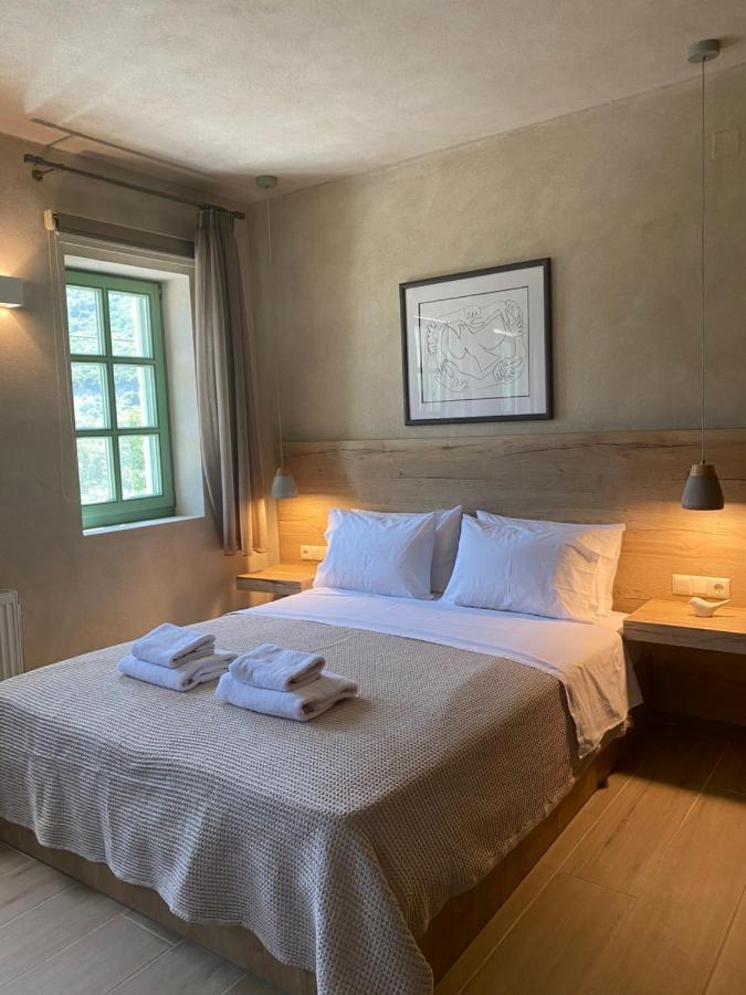 Boutique Stonehouse With Attic Apartment