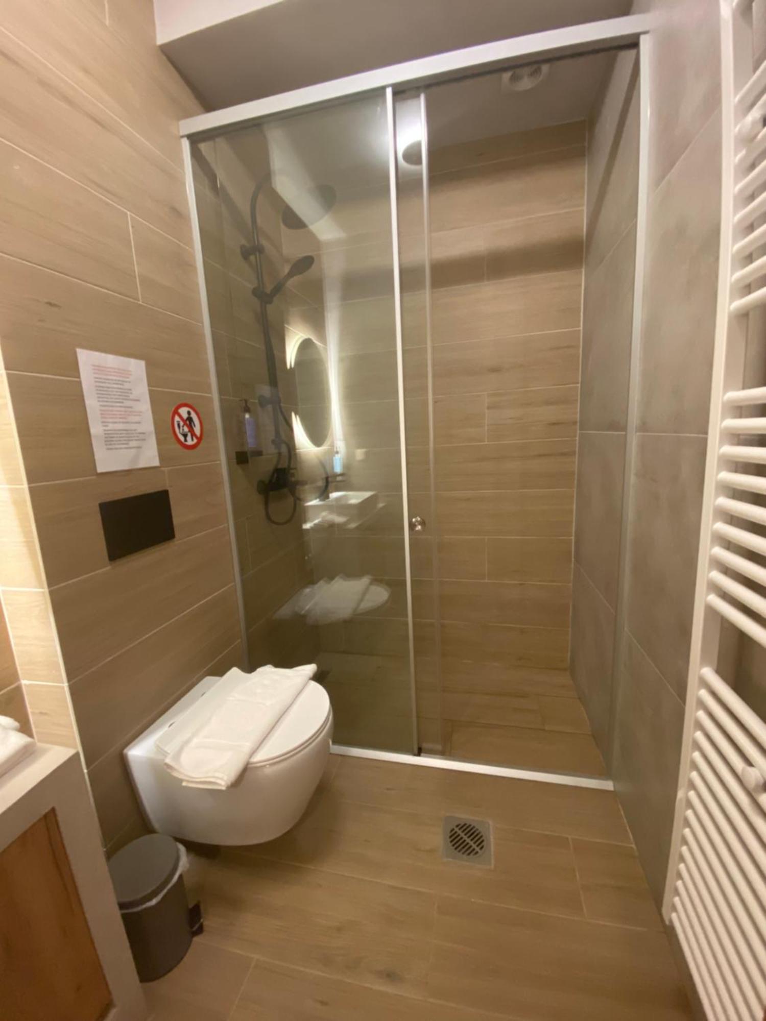 Boutique Stonehouse With Attic Aristi